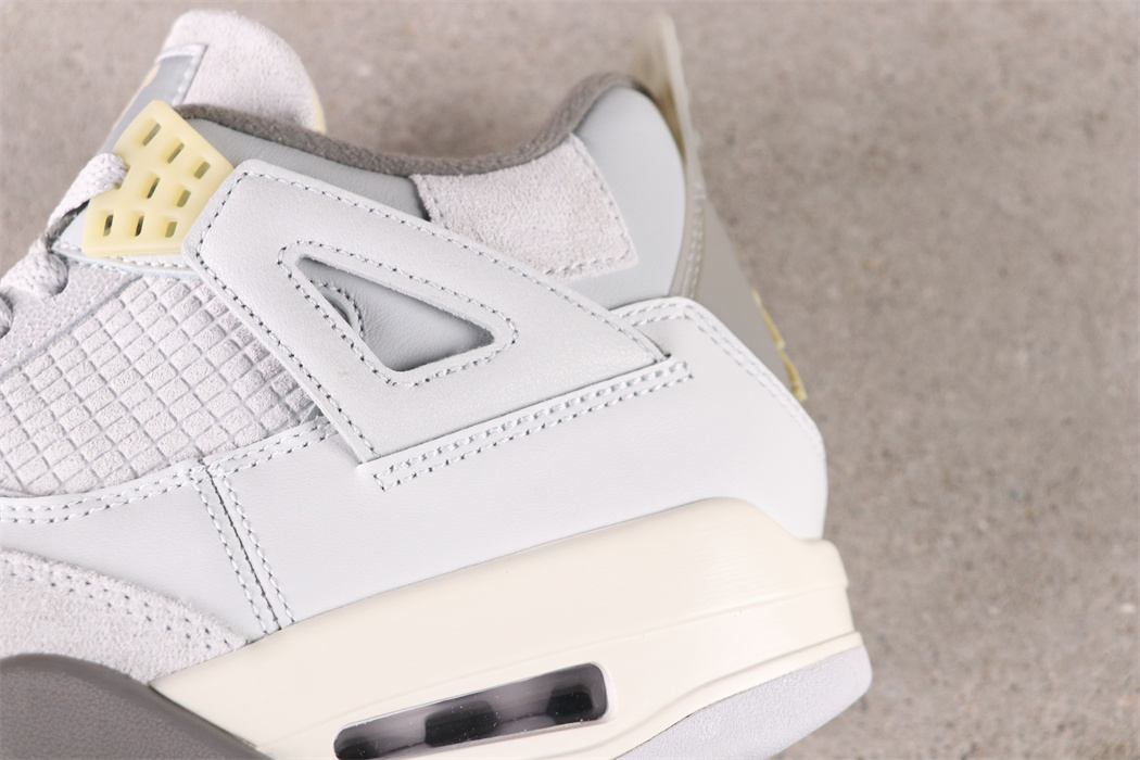 Air Jordan 4 SE Craft Photon Dust [DV3742-021]