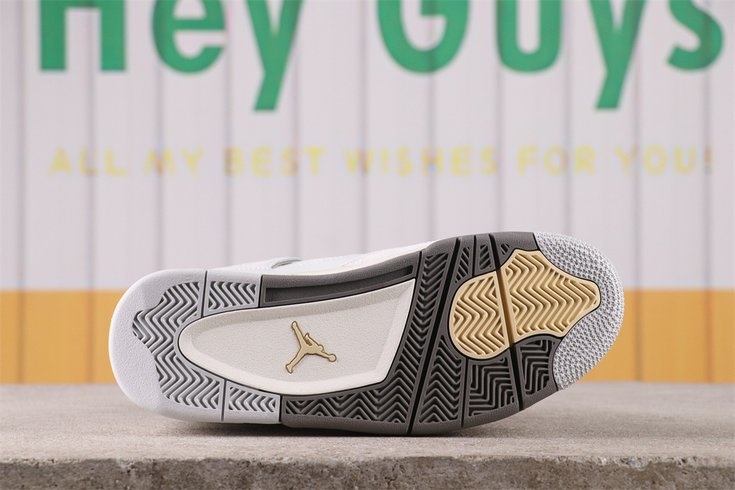 Air Jordan 4 SE Craft Photon Dust [DV3742-021]