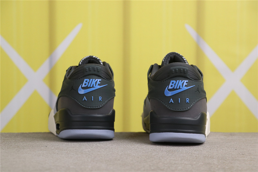 Air Jordan 4 RM [HF4334-002]