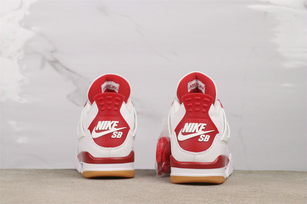 Nike SB x Air Jordan 4 Varsity Red [DR5415-106]