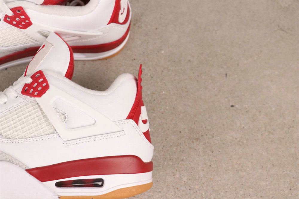 Nike SB x Air Jordan 4 Varsity Red [DR5415-106]