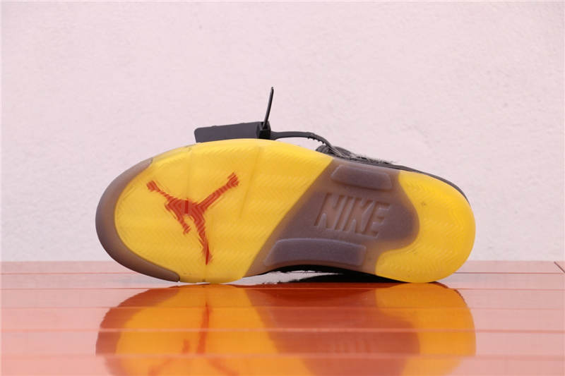 110USD OFF-WHITE x Air Jordan 5 CT8480-001 36-47