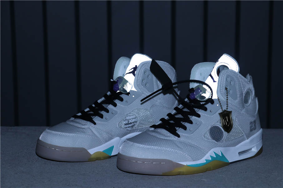 58USD OFF-WHITE X Air Jordan 5 CT8480-105 40-46