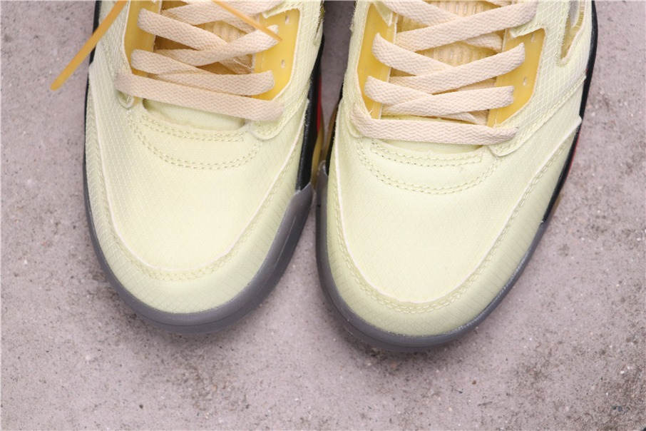 62USD OFF-WHITE x Air Jordan 5 “Sail”DH8565-100 40-46