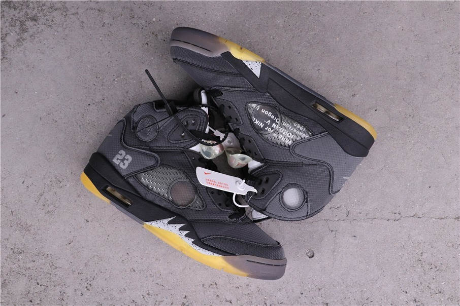67USD OFF-WHITE x Air Jordan 5 CT8480-001 40-47.5