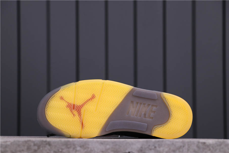 67USD OFF-WHITE x Air Jordan 5 CT8480-001 40-47.5