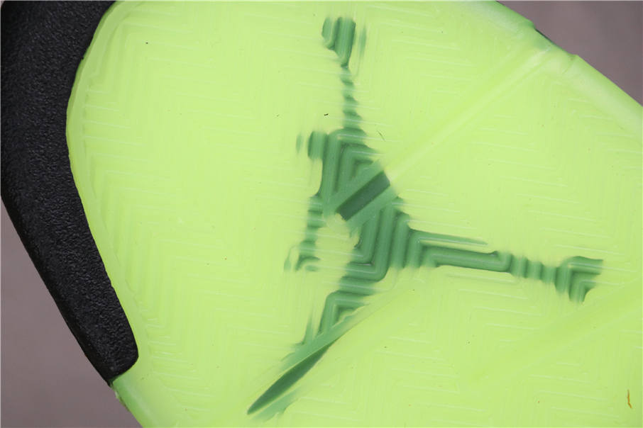 Air Jordan 5 What The CZ5725-700