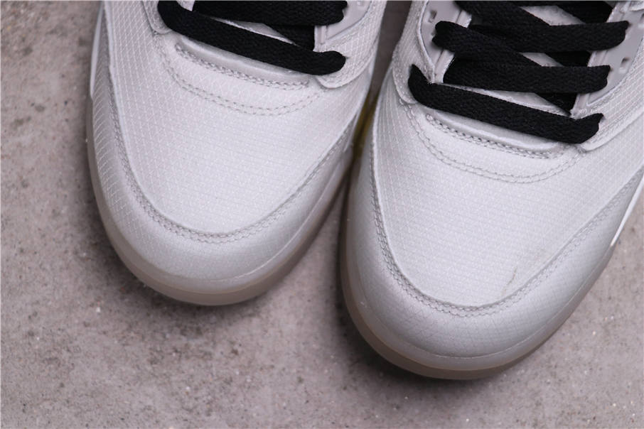 OFF-WHITE x Air Jordan 5 SP CT8480-105