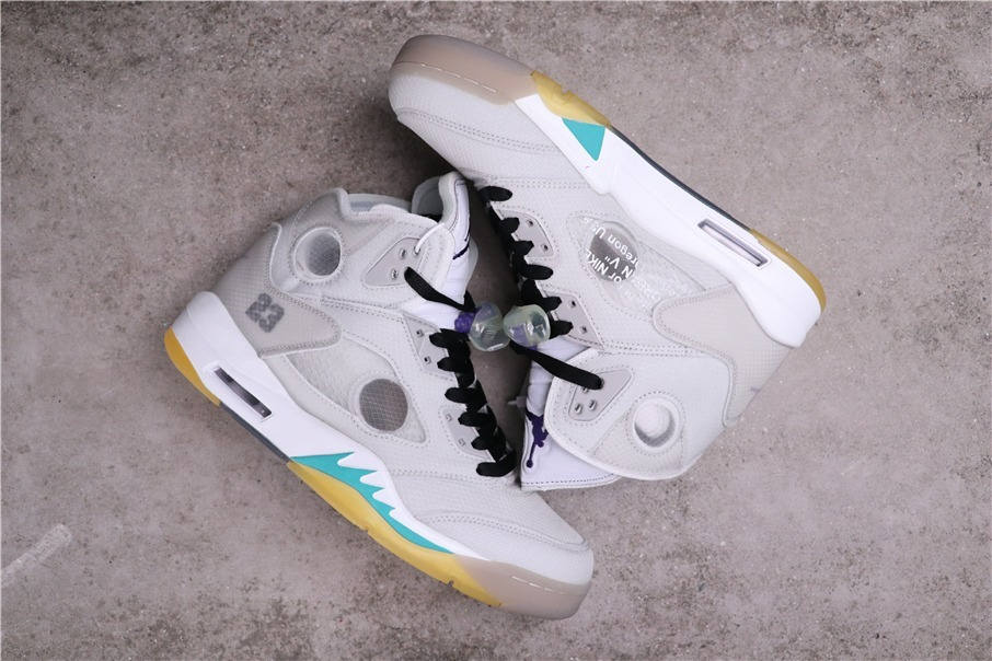 OFF-WHITE x Air Jordan 5 SP CT8480-105