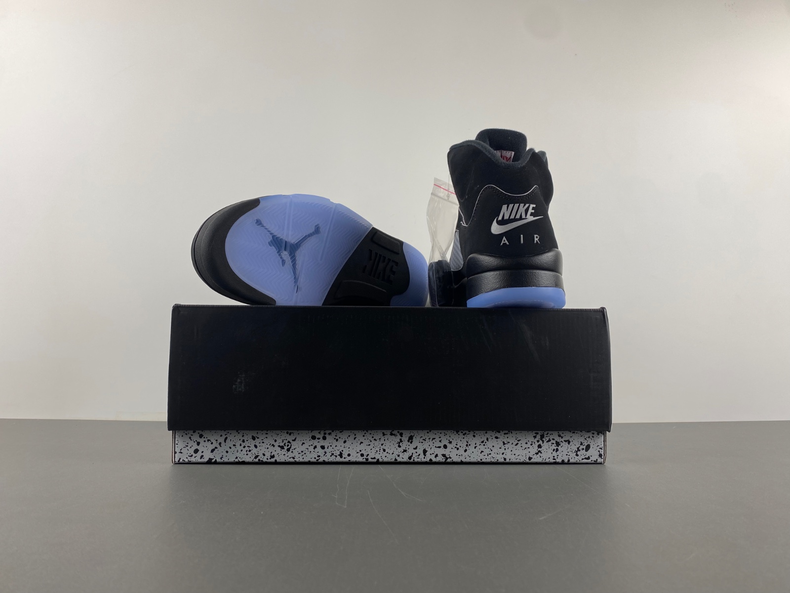 Air Jordan 5 Black Metallic Reimagined HF3975-001